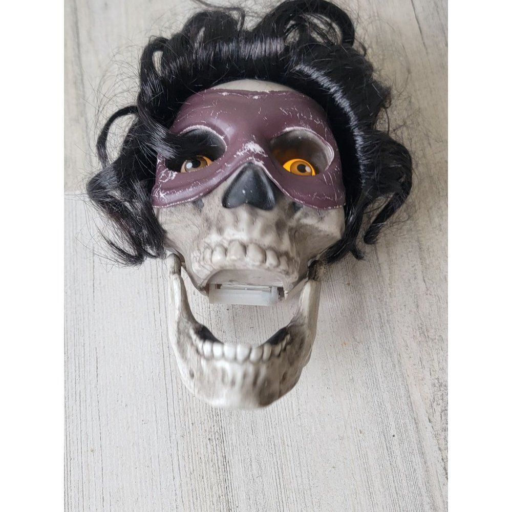Hyde eek chattering skull animated superhero Halloween prop scary
